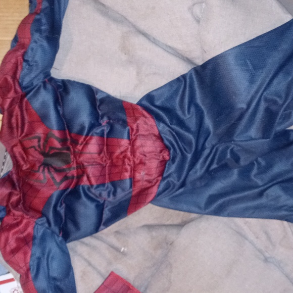 Spiderman 2 muscle costume must bundle plz - Picture 1 of 3